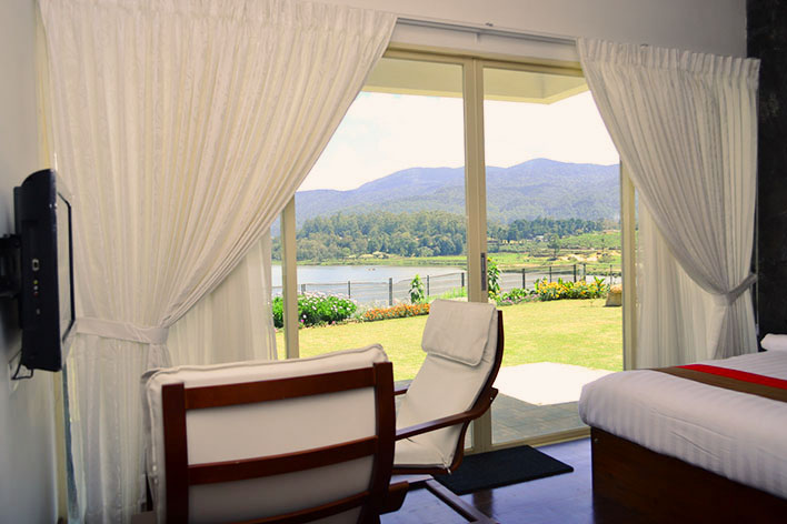 Deluxe Double Room (2)